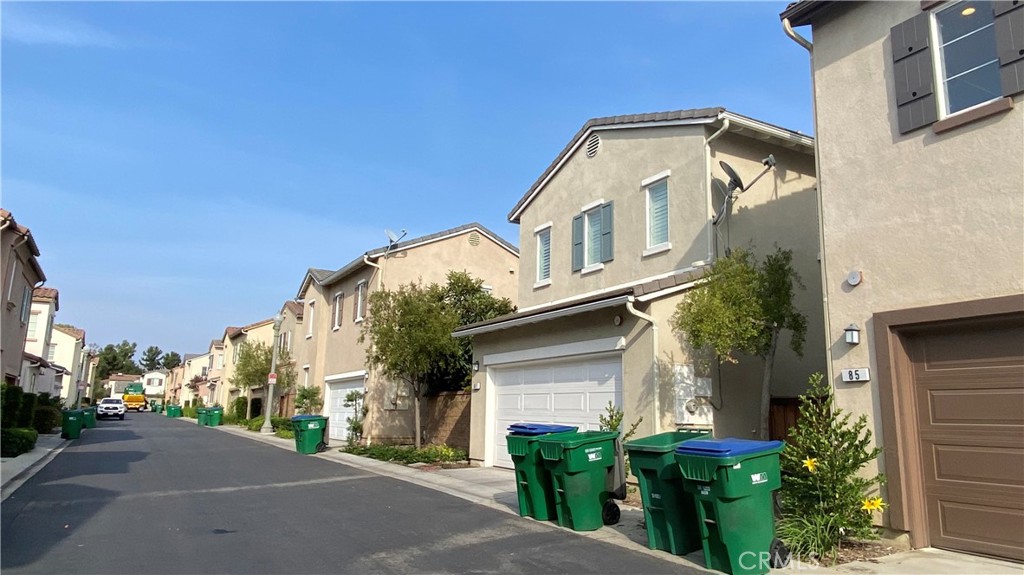 87 Wonderland Property Photo 20