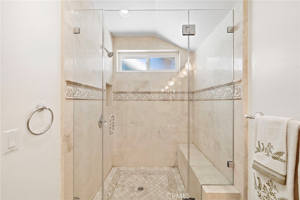 4221 Humboldt Property Photo 35