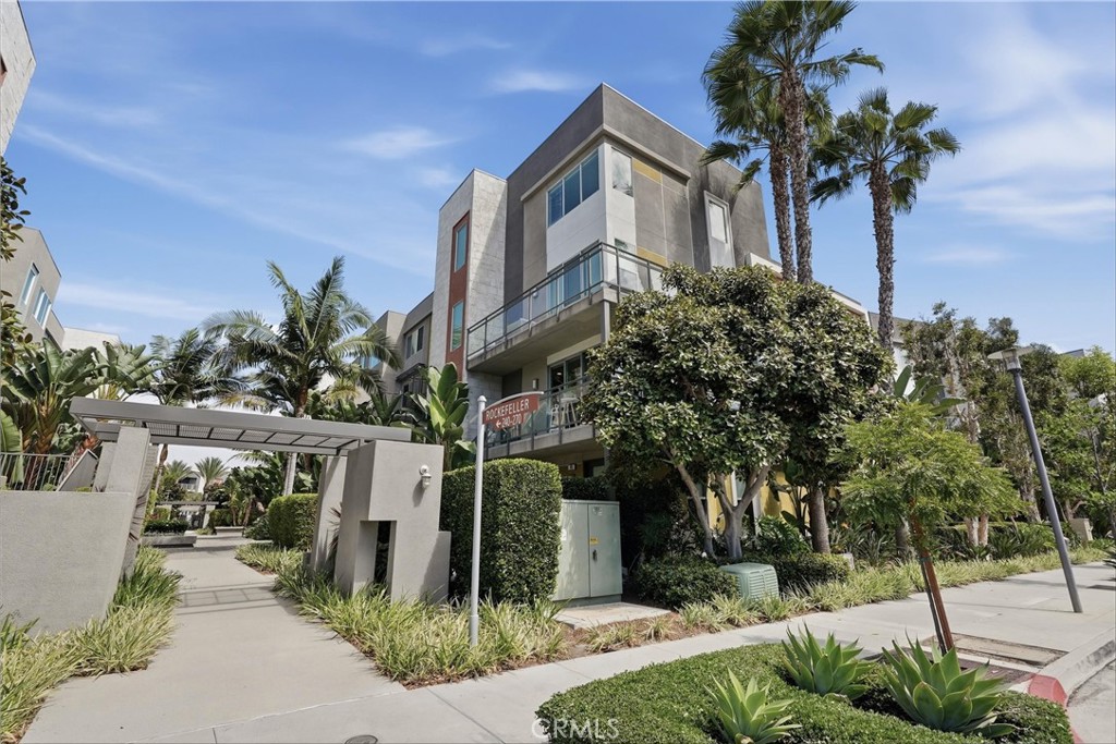 43 Gramercy Property Photo 1