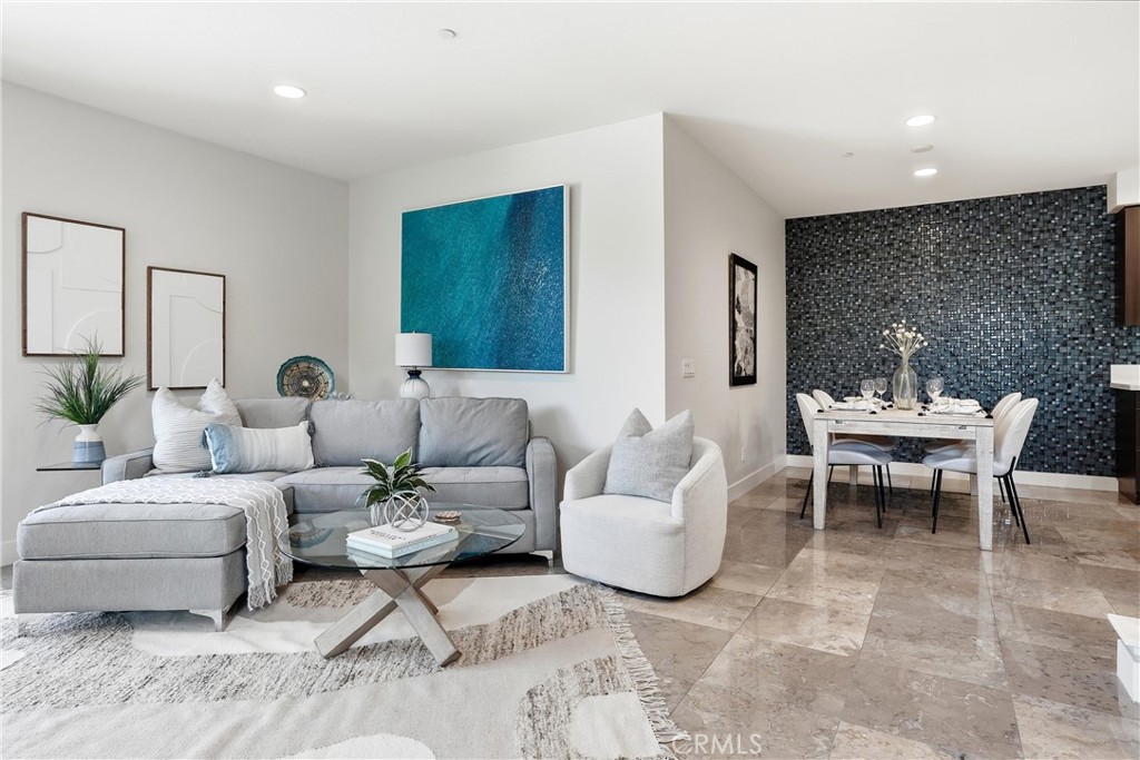 43 Gramercy Property Photo 4