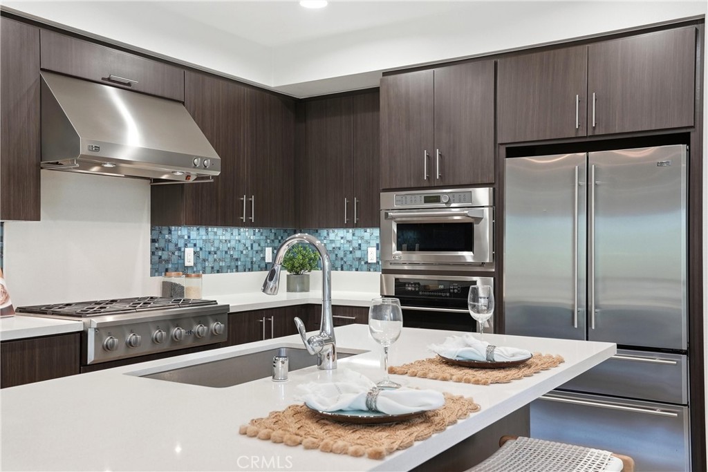43 Gramercy Property Photo 16