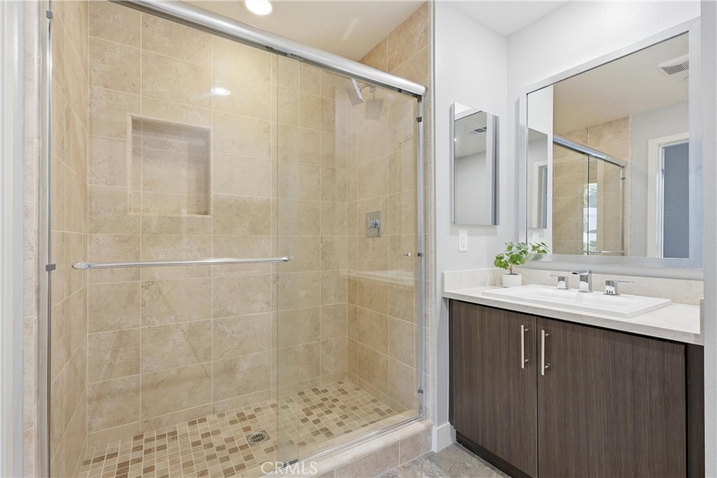 43 Gramercy Property Photo 35