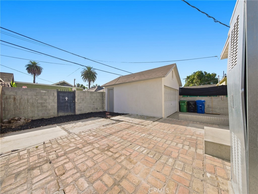 5032 S Wilton Place Property Photo 21