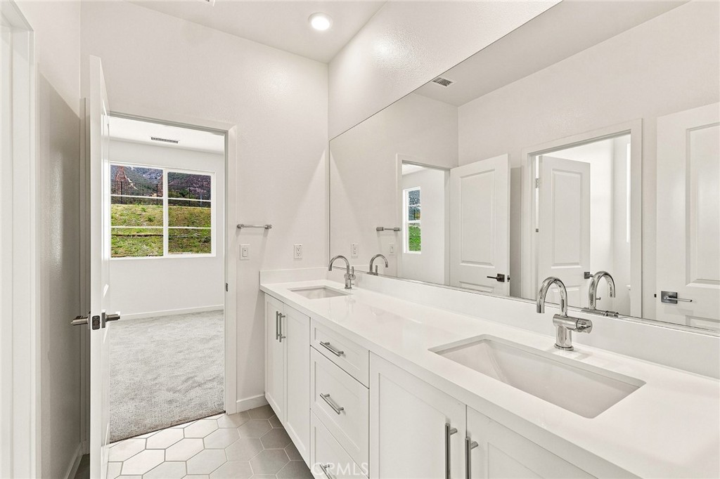 16062 Butterfly Drive Property Photo 28