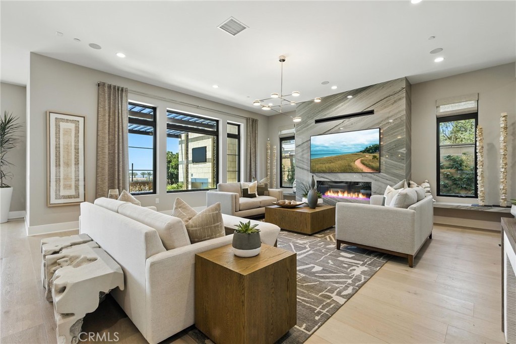 441 Narcissus Property Photo 1