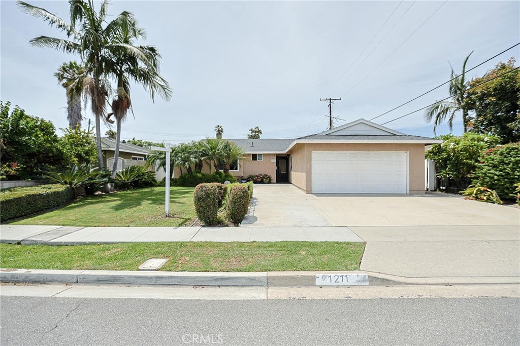 1211 Groton Property Photo 1