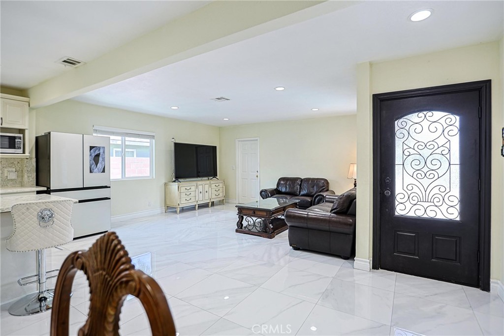 1211 Groton Property Photo 6