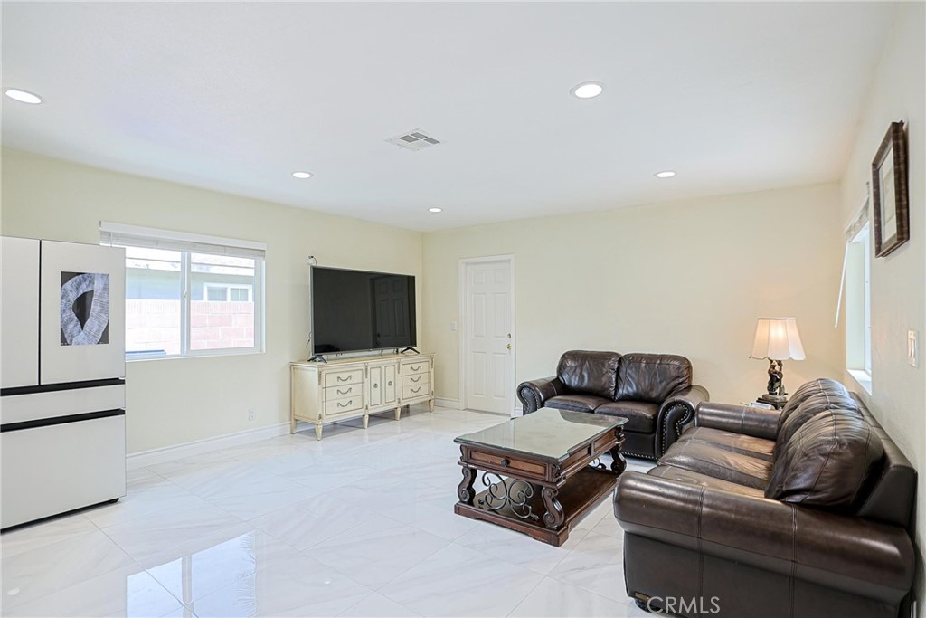 1211 Groton Property Photo 8