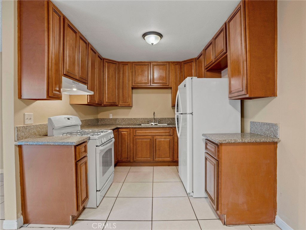 7037 Milton 3 Property Photo 5