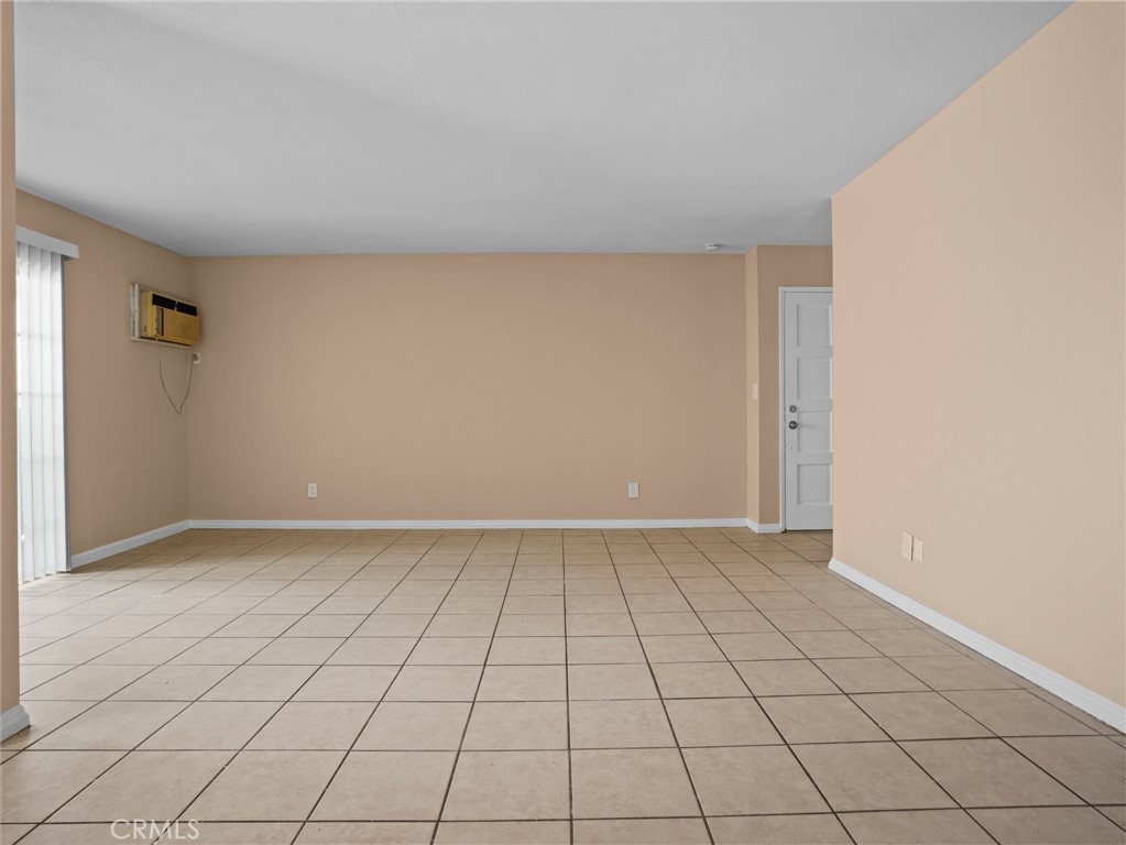 7243 Milton 5 Property Photo 3