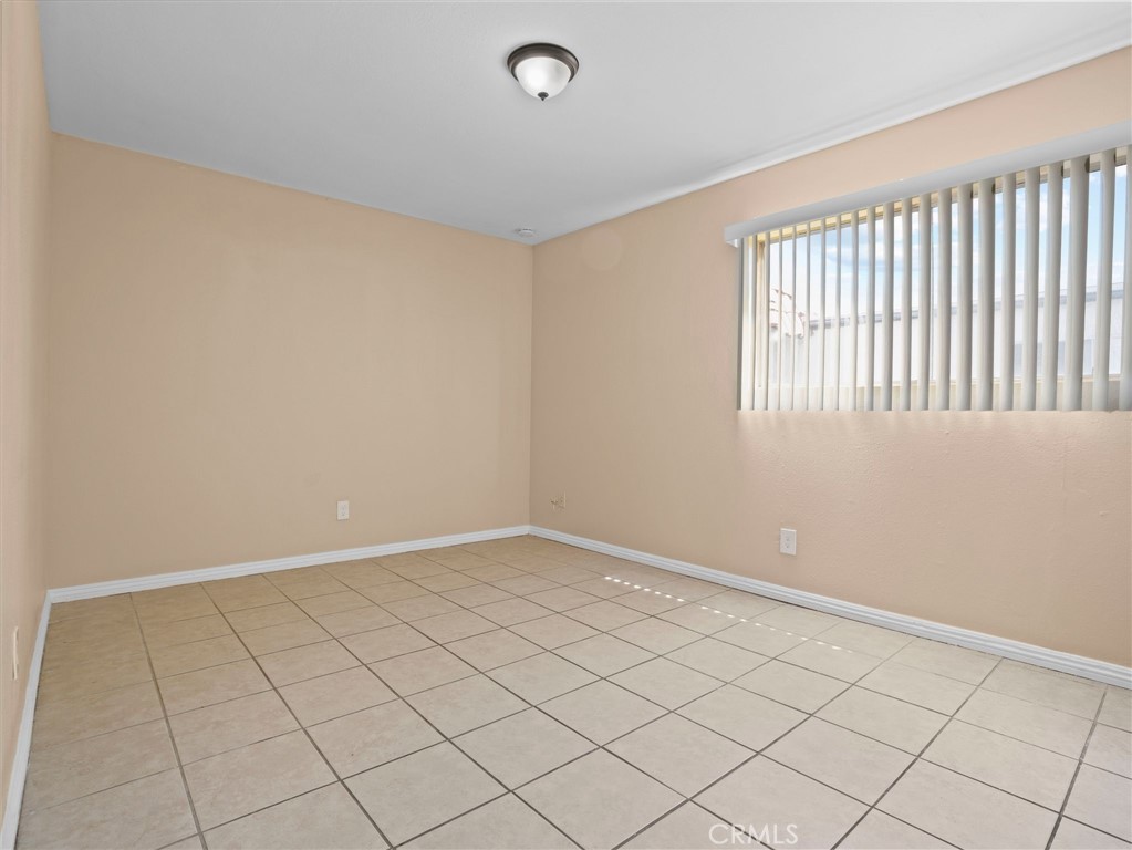 7243 Milton 5 Property Photo 7