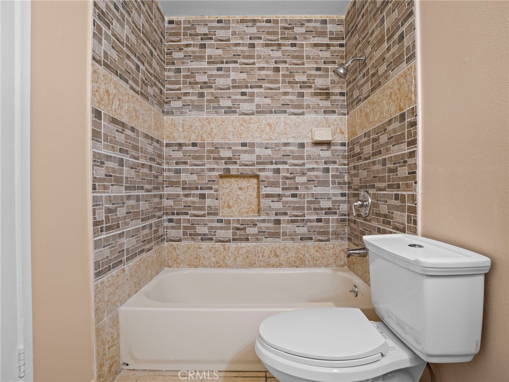 7243 Milton 5 Property Photo 11