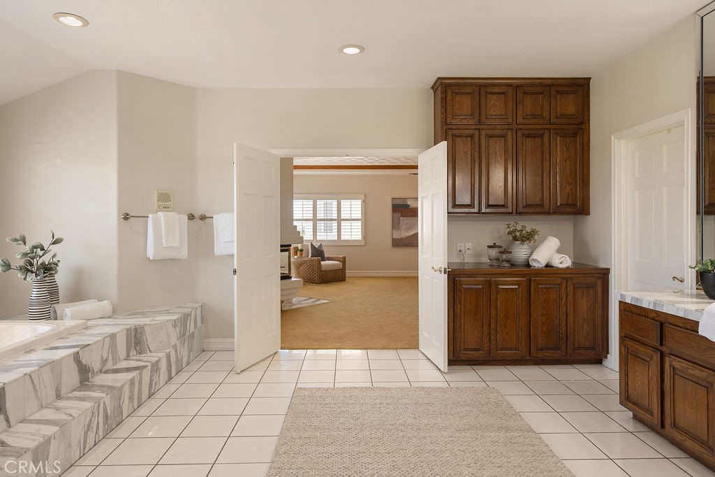 3802 E Rolling Green Lane Property Photo 59