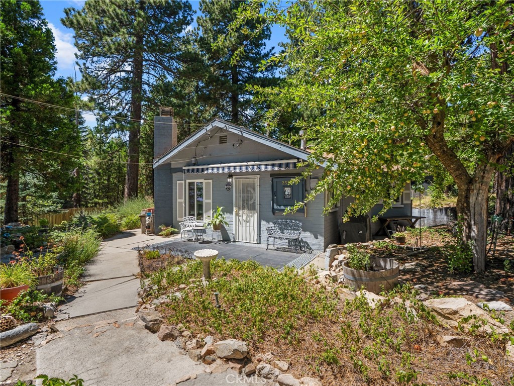2578 Rim Of The World Property Photo 1