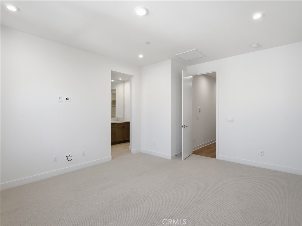 2736 Everly Drive Property Photo 10