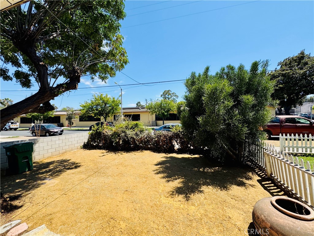 523 W 5th Street Property Photo 11