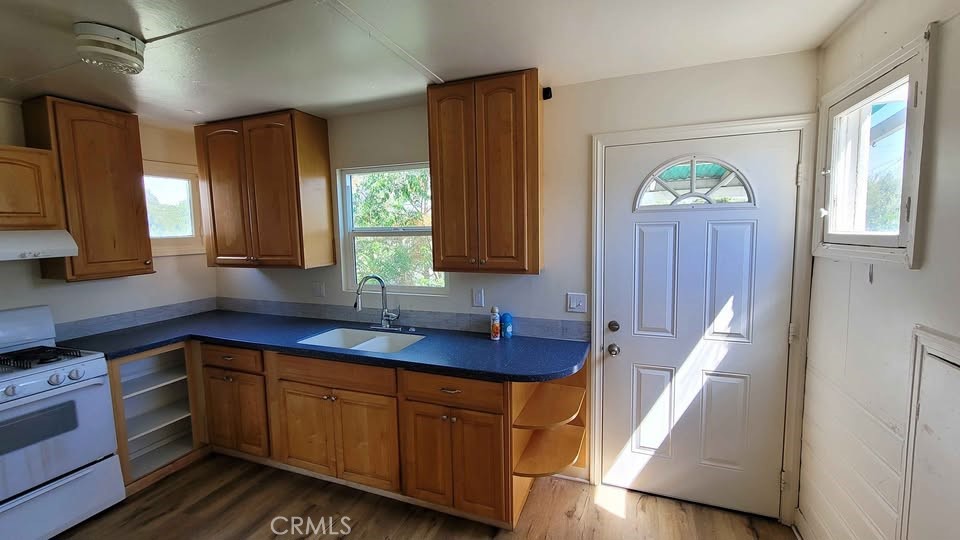 523 W 5th Street Property Photo 12
