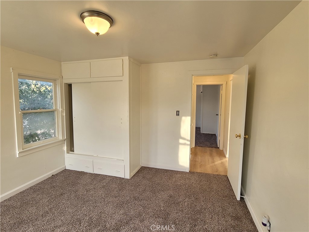 523 W 5th Street Property Photo 32