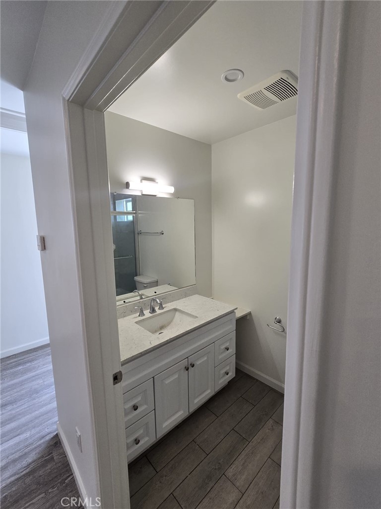 15417 15419 Tuba Street Property Photo 10