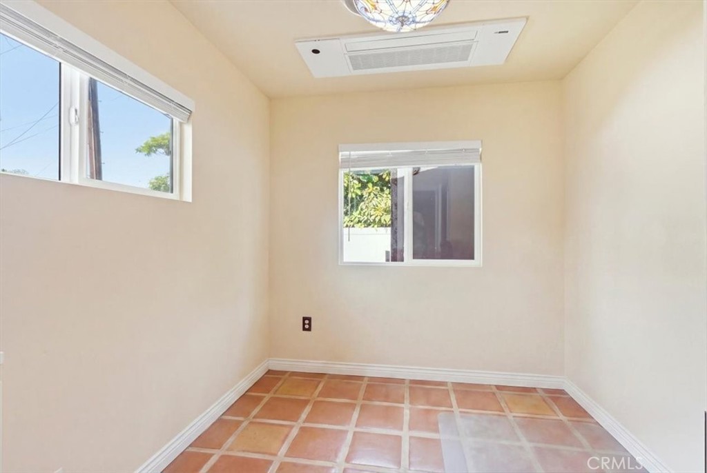 512 S Maple Property Photo 23