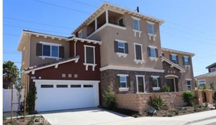 22043 Normandie Property Photo 1