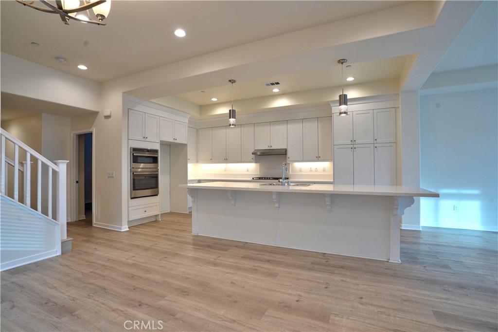 22043 Normandie Property Photo 3