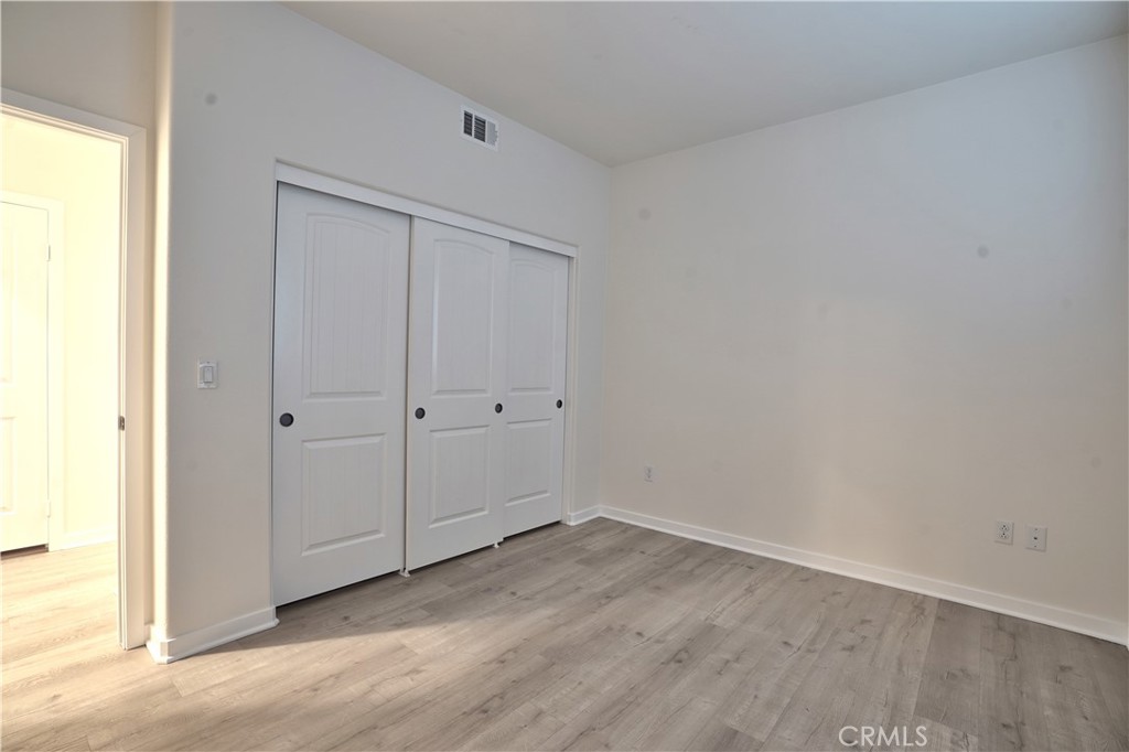22043 Normandie Property Photo 8