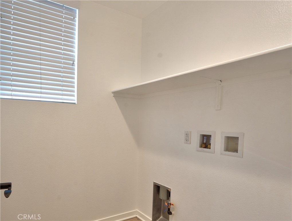 22043 Normandie Property Photo 10