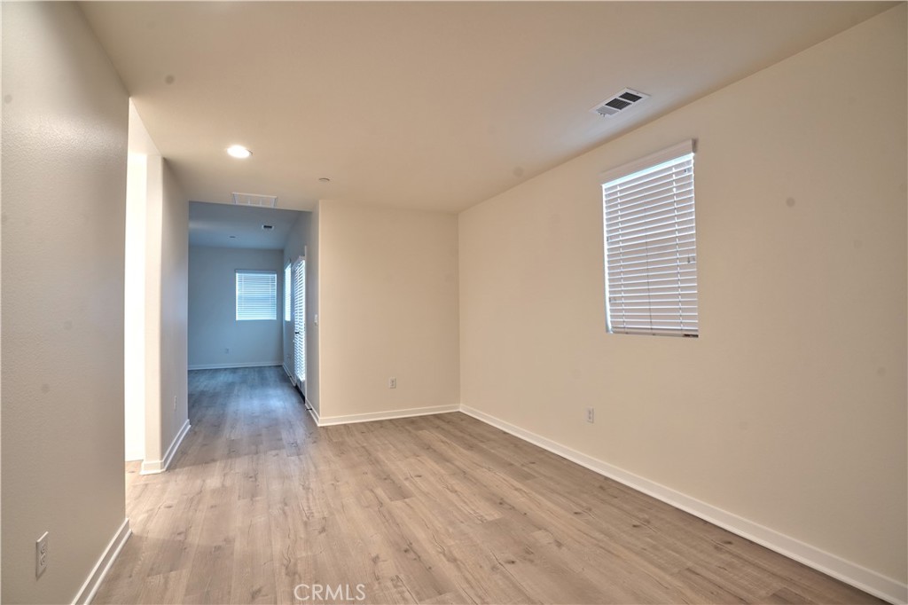 22043 Normandie Property Photo 11