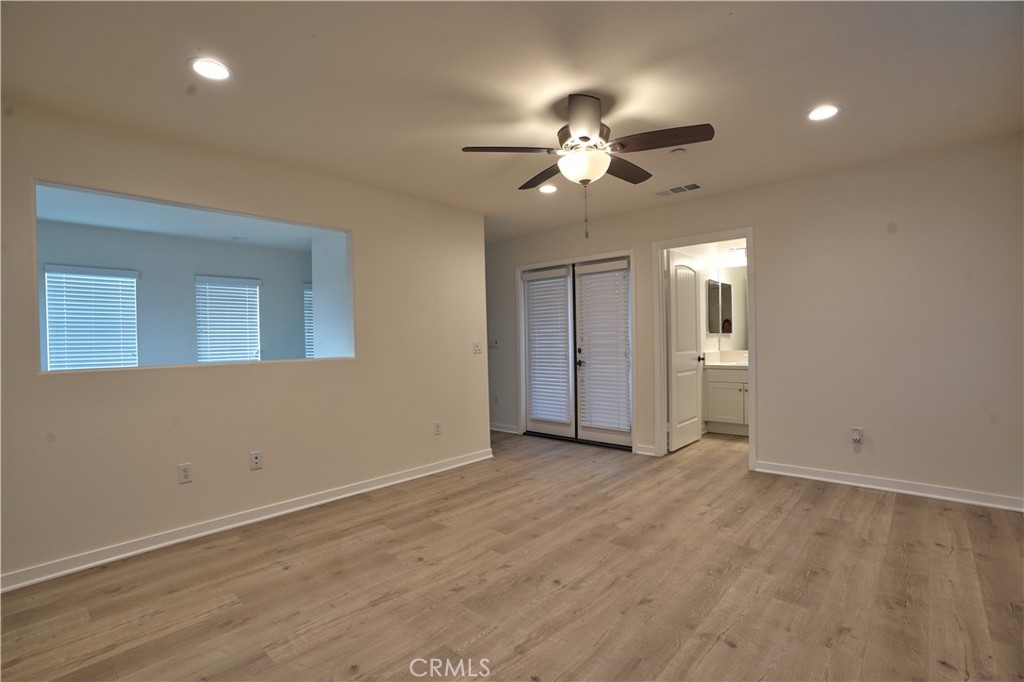 22043 Normandie Property Photo 16