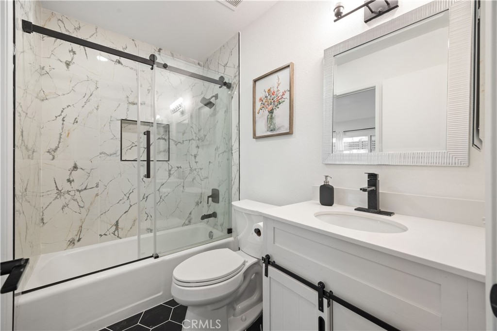 2231 Pacific A1 Property Photo 11