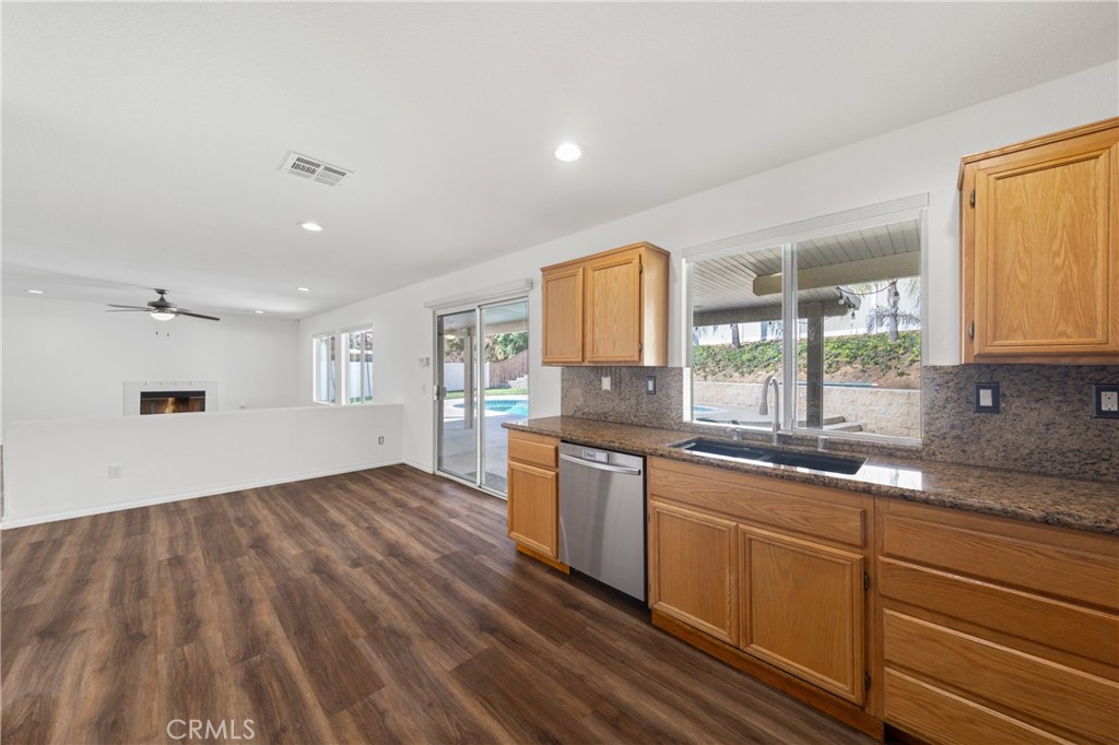 25043 Babbling Brook Property Photo 14