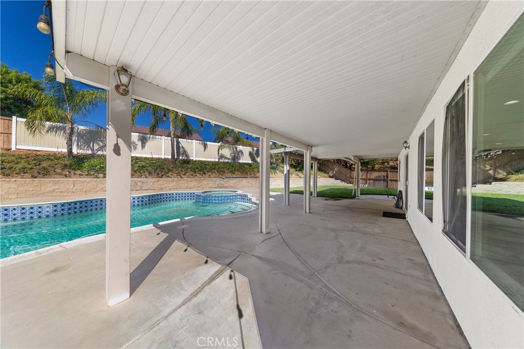 25043 Babbling Brook Property Photo 32