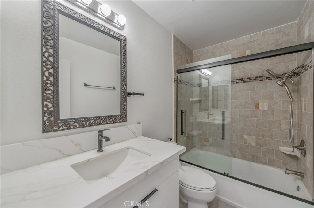 38 Cresthaven Property Photo 16