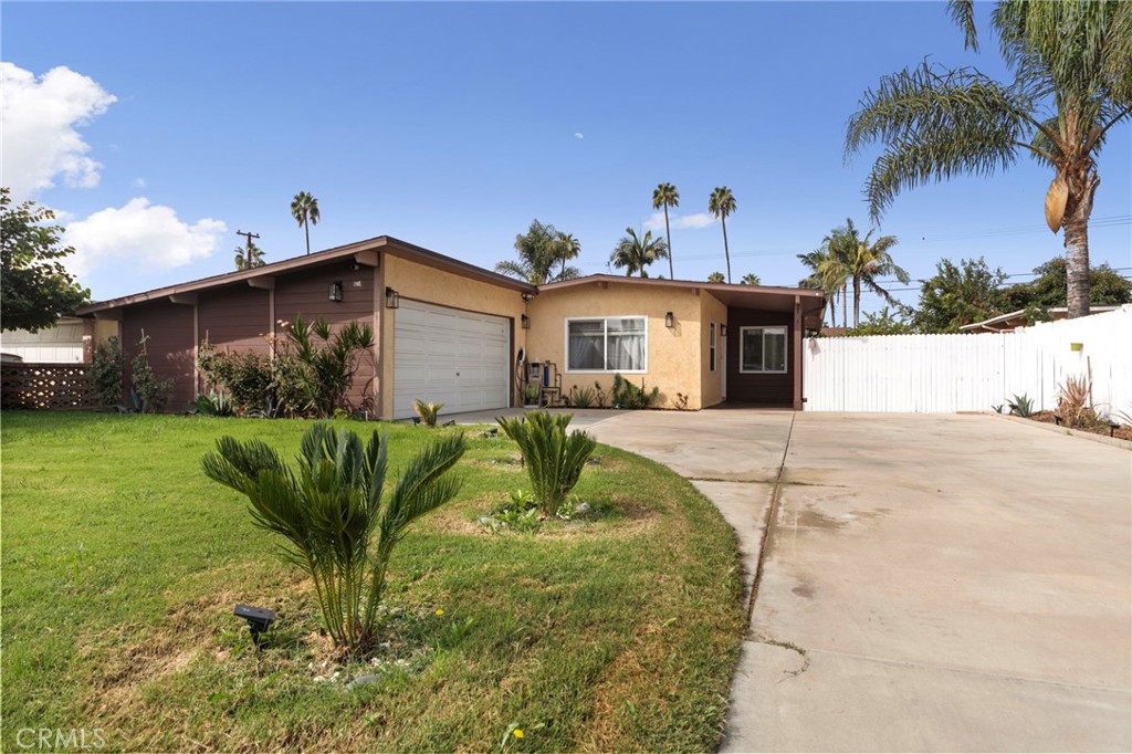 5721 N Rockvale Ave Property Photo 3