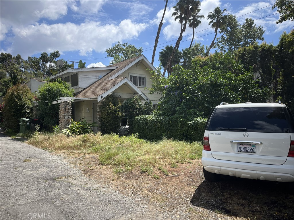 2284 Holly Drive Property Photo 1
