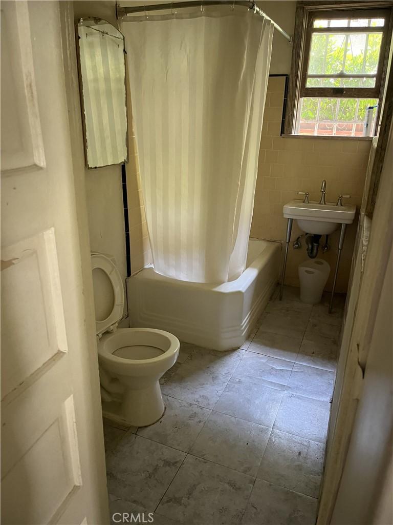 2284 Holly Drive Property Photo 7