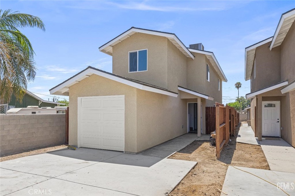 1417 Oregon Property Photo 1
