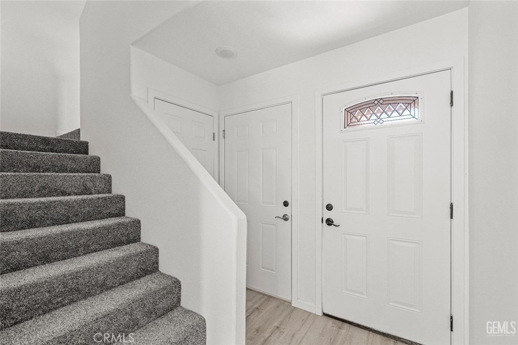 1417 Oregon Property Photo 3