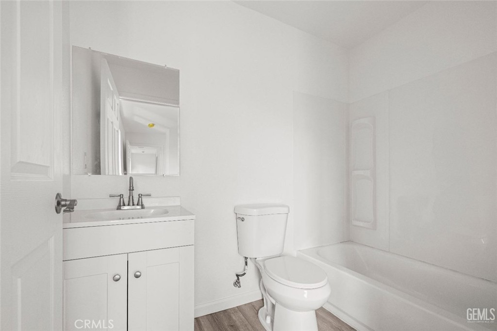 1417 Oregon Property Photo 11