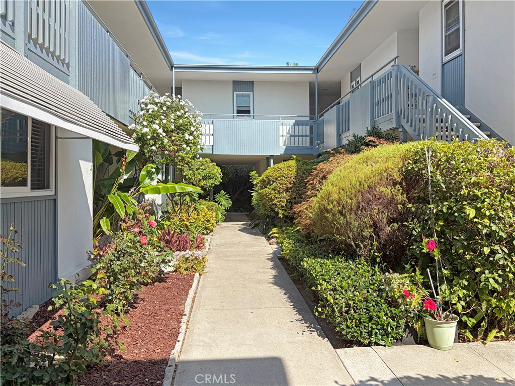 245 Aster 14 Property Photo 1