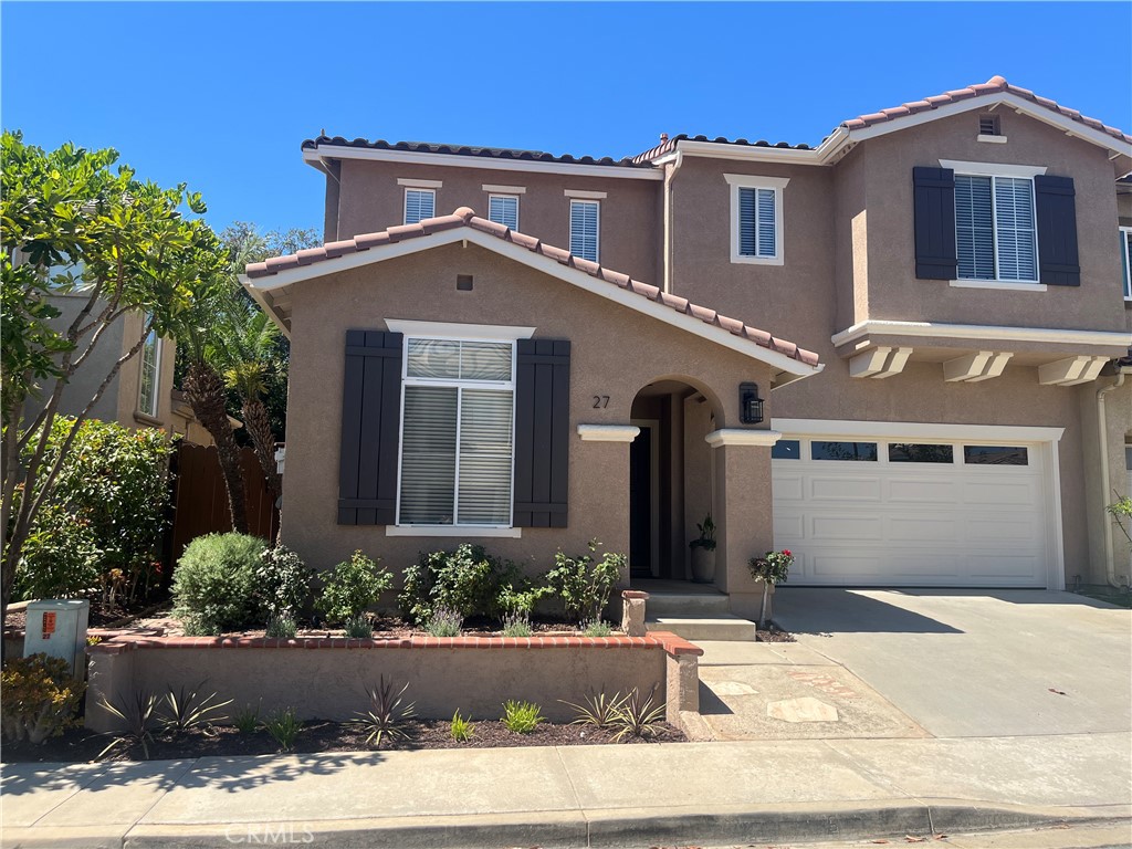 27 Las Cruces Property Photo