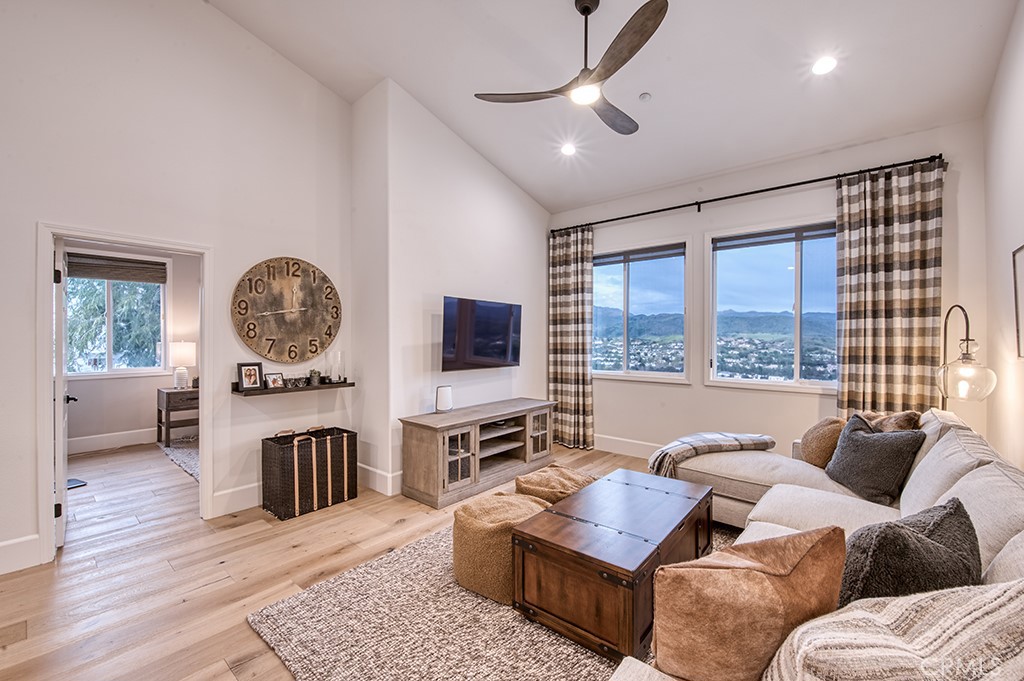 6 Panorama Property Photo 26