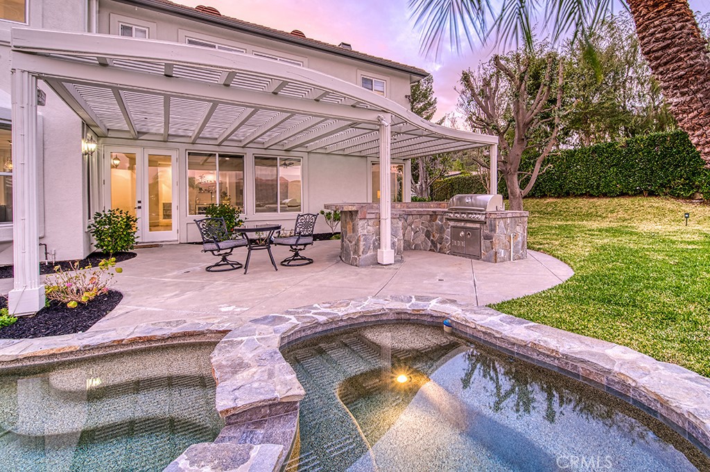 6 Panorama Property Photo 35
