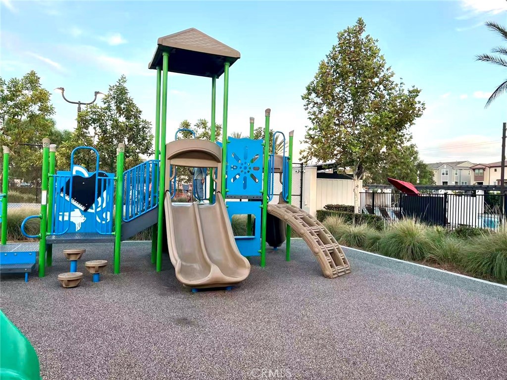 7555 Botany Street Property Photo 15