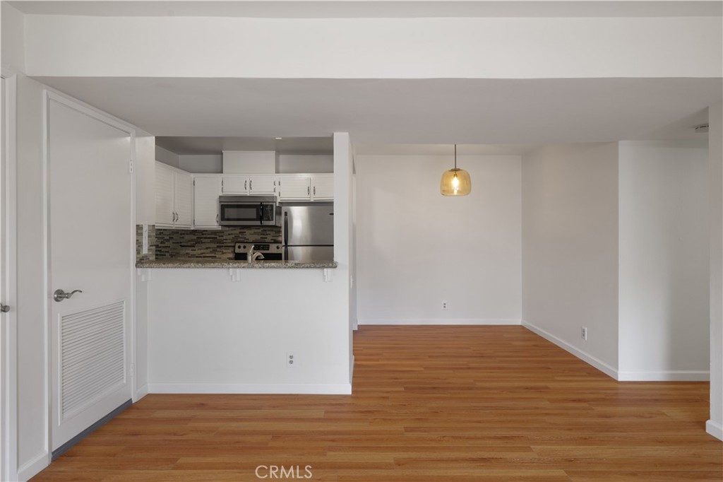25671 Le Parc 63 Property Photo 5