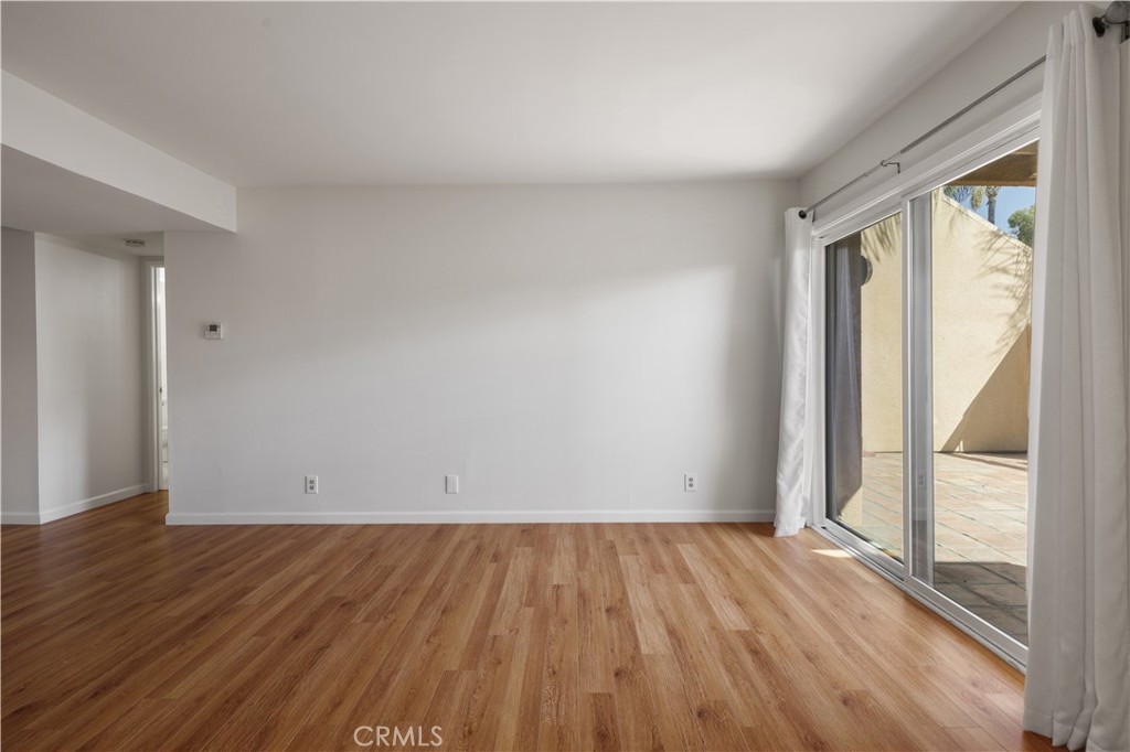 25671 Le Parc 63 Property Photo 7