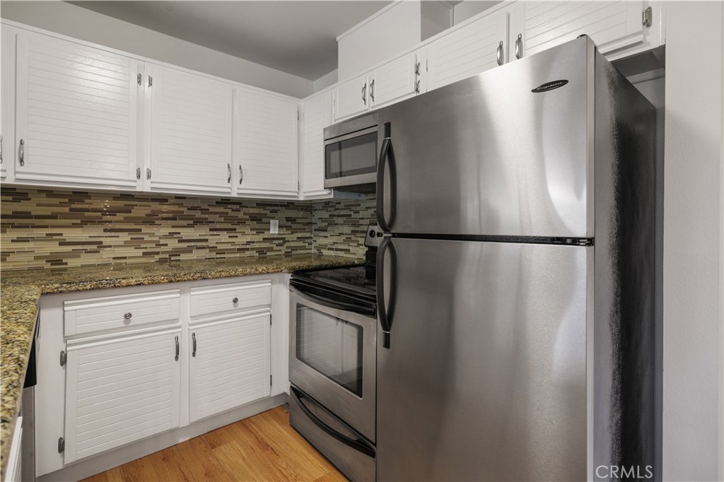 25671 Le Parc 63 Property Photo 11