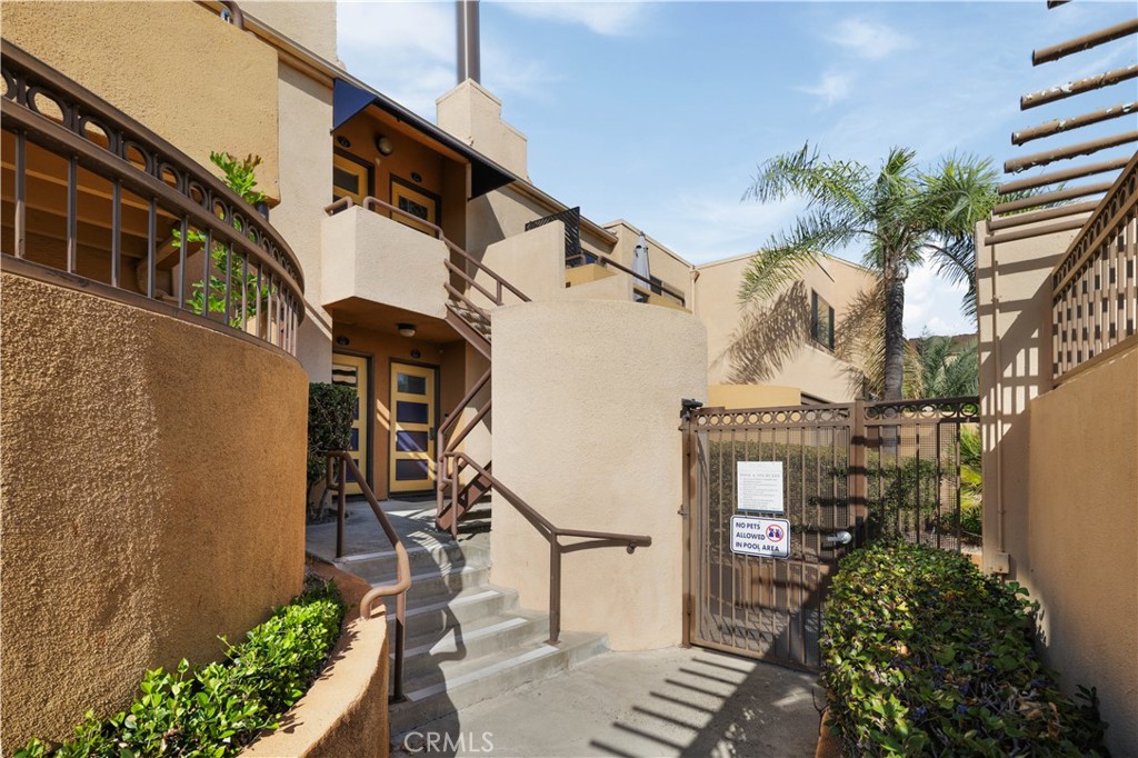 25671 Le Parc 63 Property Photo 25