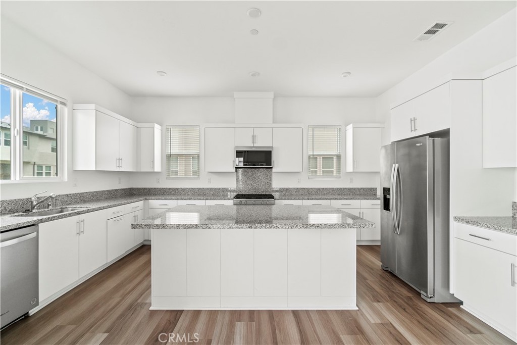 1302 W Bushell Street Property Photo 12